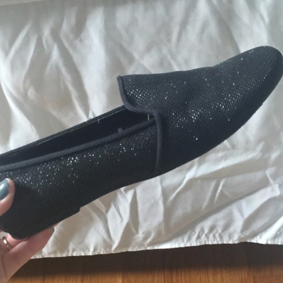 ✨Flats— Size 6 - Picture 4 of 4